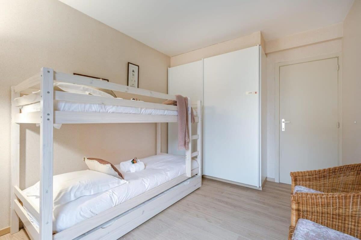 Huswell - Authentic Apartment With Terraces And Parking Knokke-Heist Exterior photo
