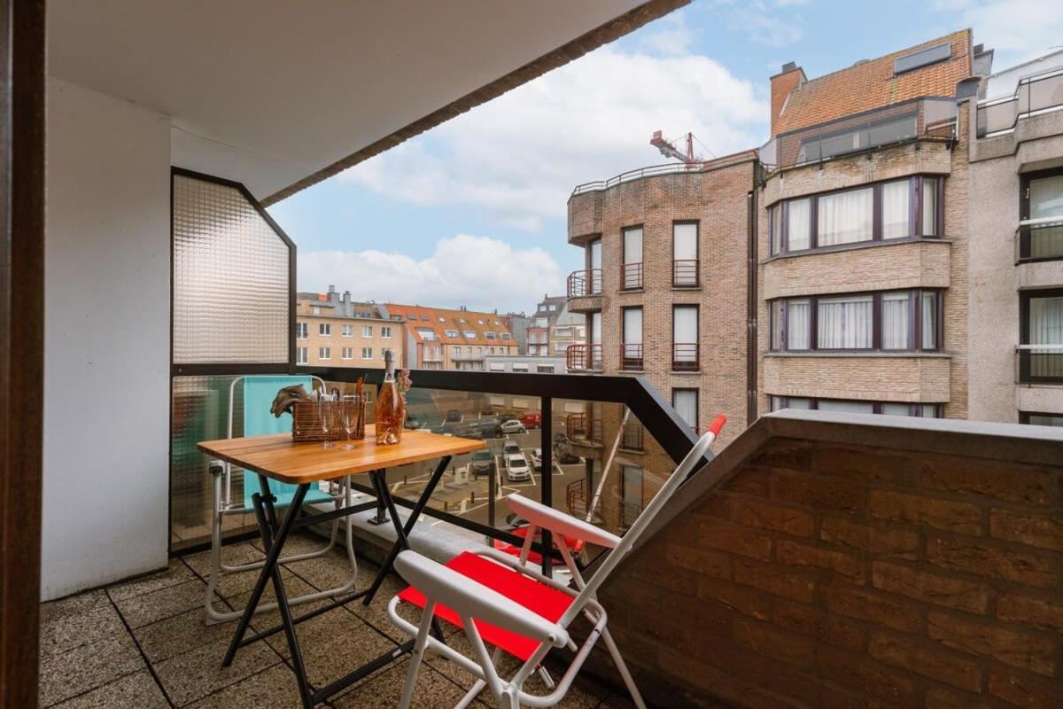 Huswell - Authentic Apartment With Terraces And Parking Knokke-Heist Exterior photo