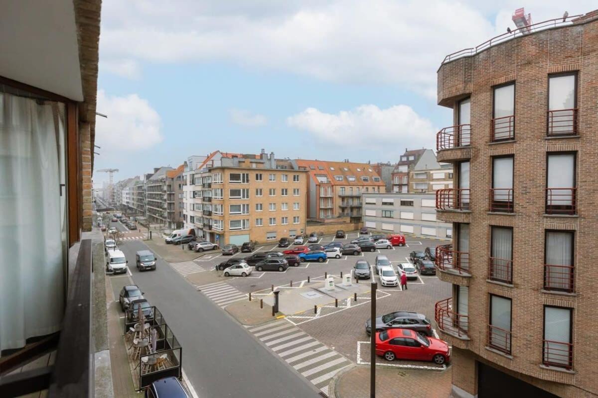 Huswell - Authentic Apartment With Terraces And Parking Knokke-Heist Exterior photo